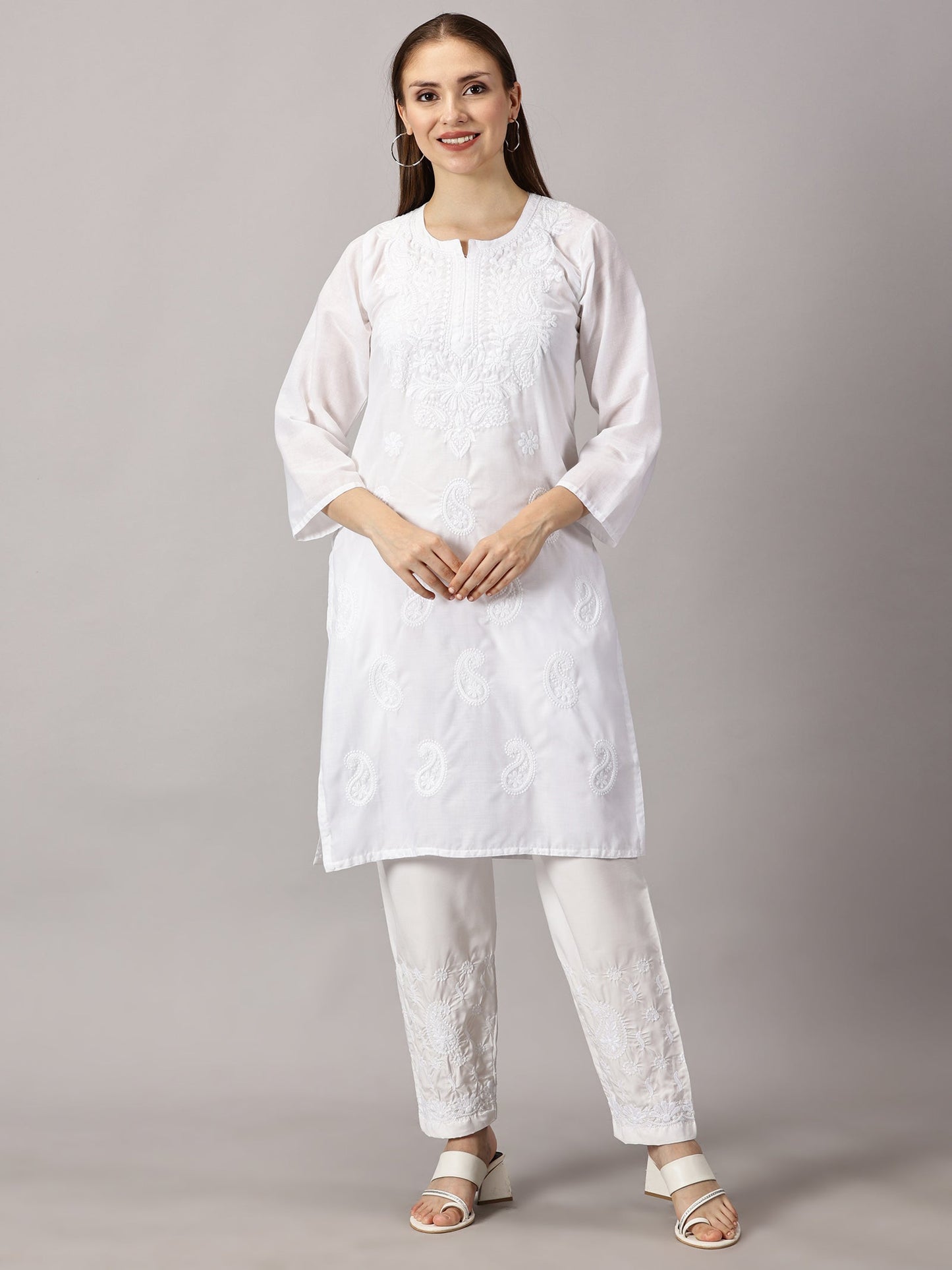 A-front-view-Experience the beauty of tradition with this hand-embroidered Chikankari kurti, a perfect blend of elegance and comfort.