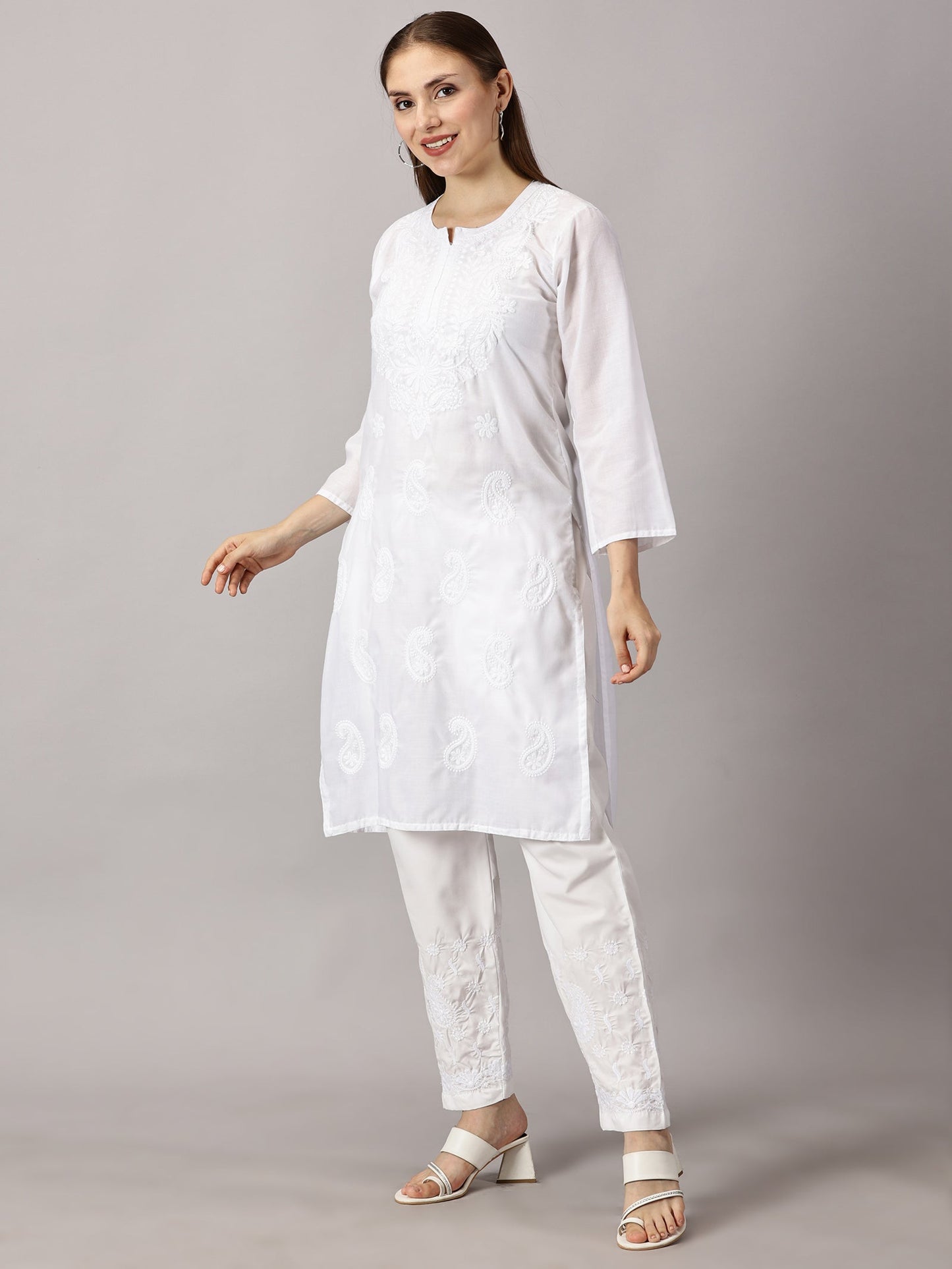 A-side-view-white cotton kurti
