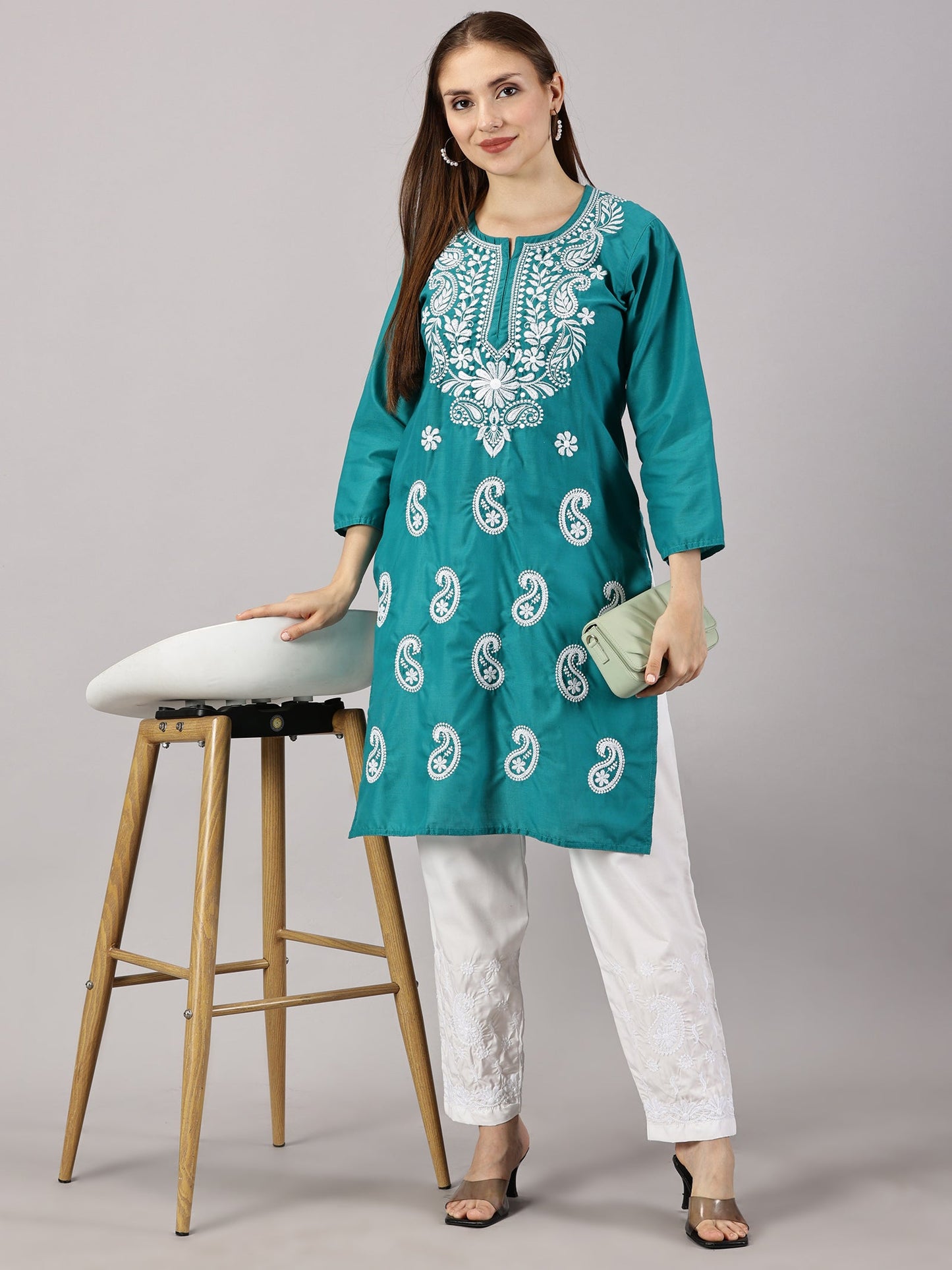 A-front-view-Here is the image of the Rama green cotton kurti. Let me know if there's anything else you'd like to adjust or add!