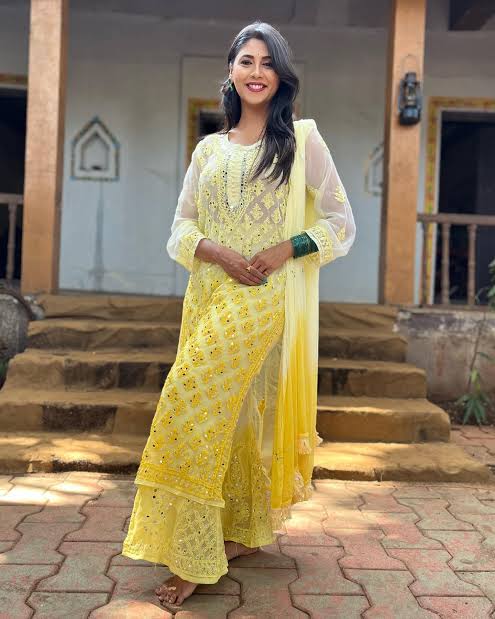 Yellow Mirror Booti Jaal Chikankari Handmade Kurti Set – Elegant & Traditional Ensemble