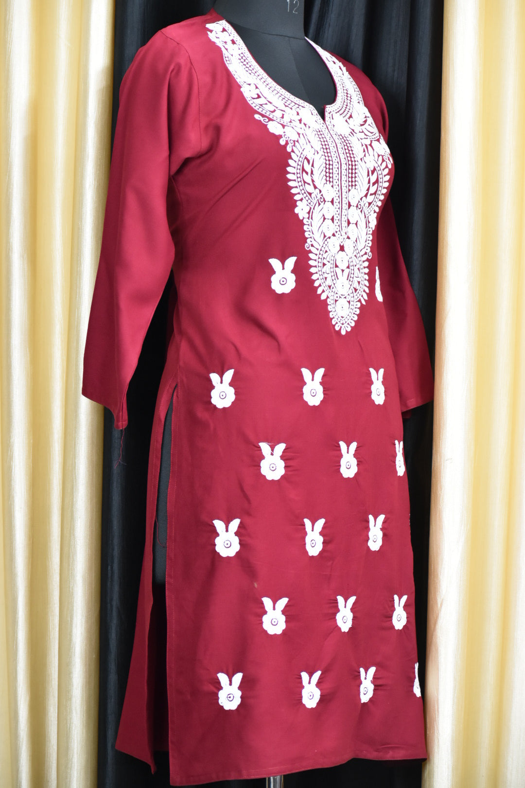 A-side-view-chikankari cotton kurti