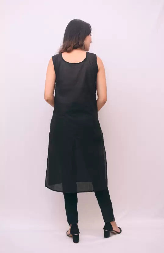A-back-view-Soft and comfortable black cotton inner, designed for a smooth fit and added comfort, perfect for wearing under garments or as loungewear."