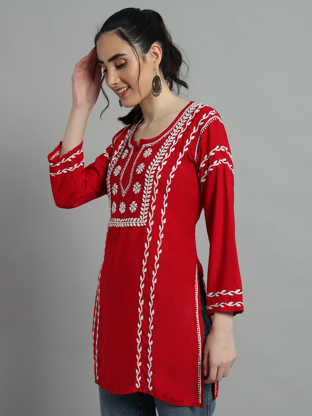 chikan kurti