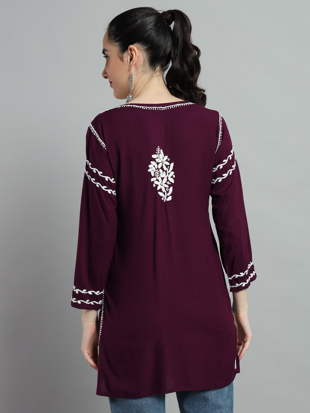 chikan kurti