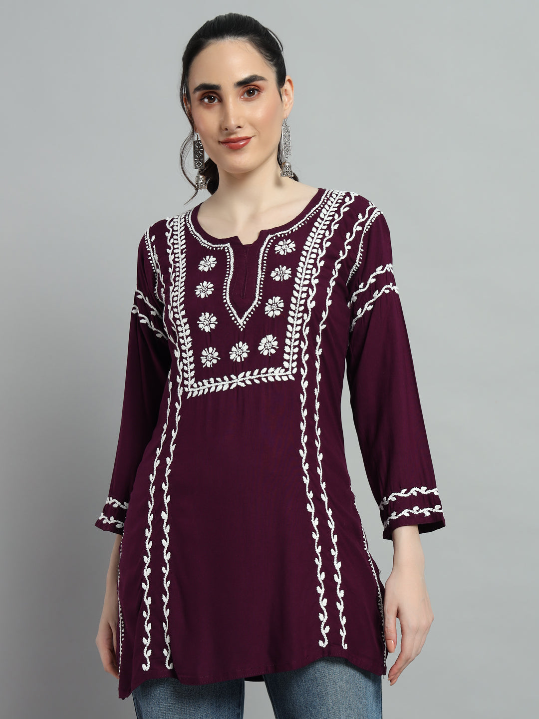 chikan kurti