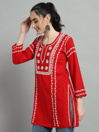 chikan kurti