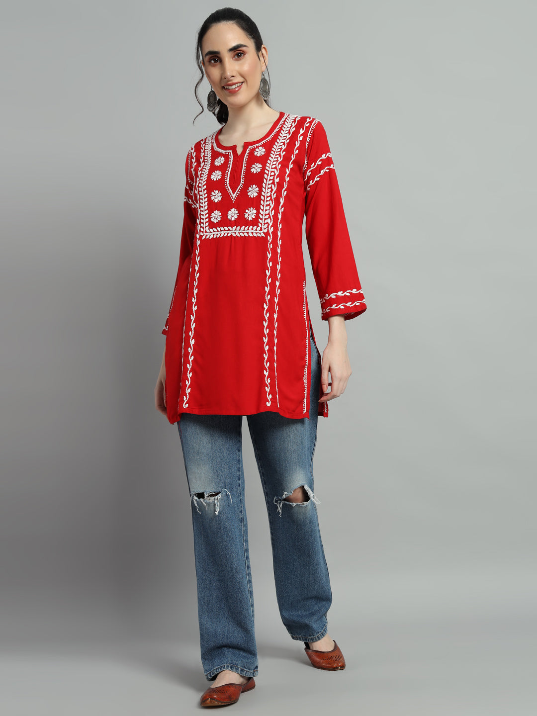 chikan kurti