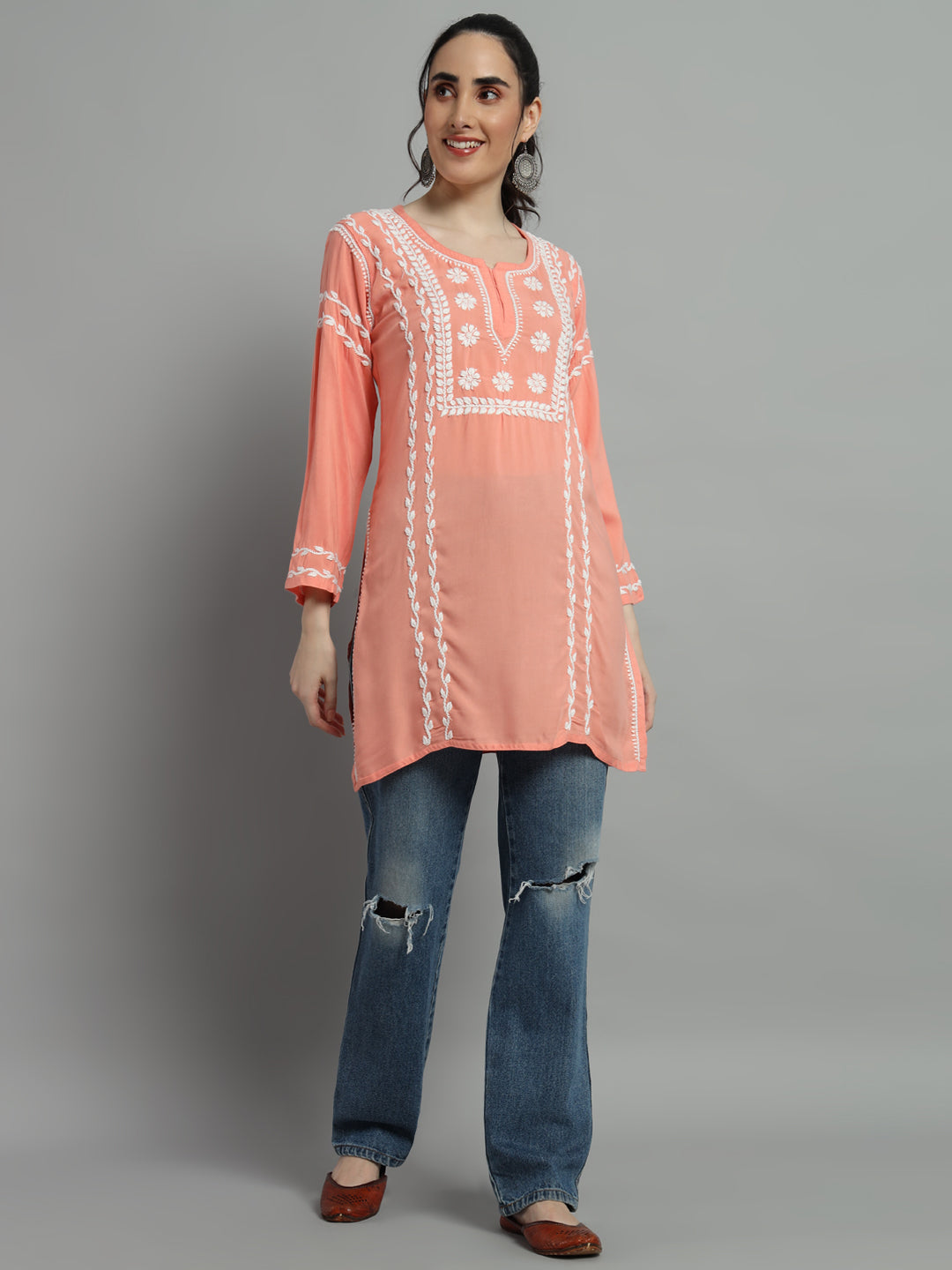 chikan kurti